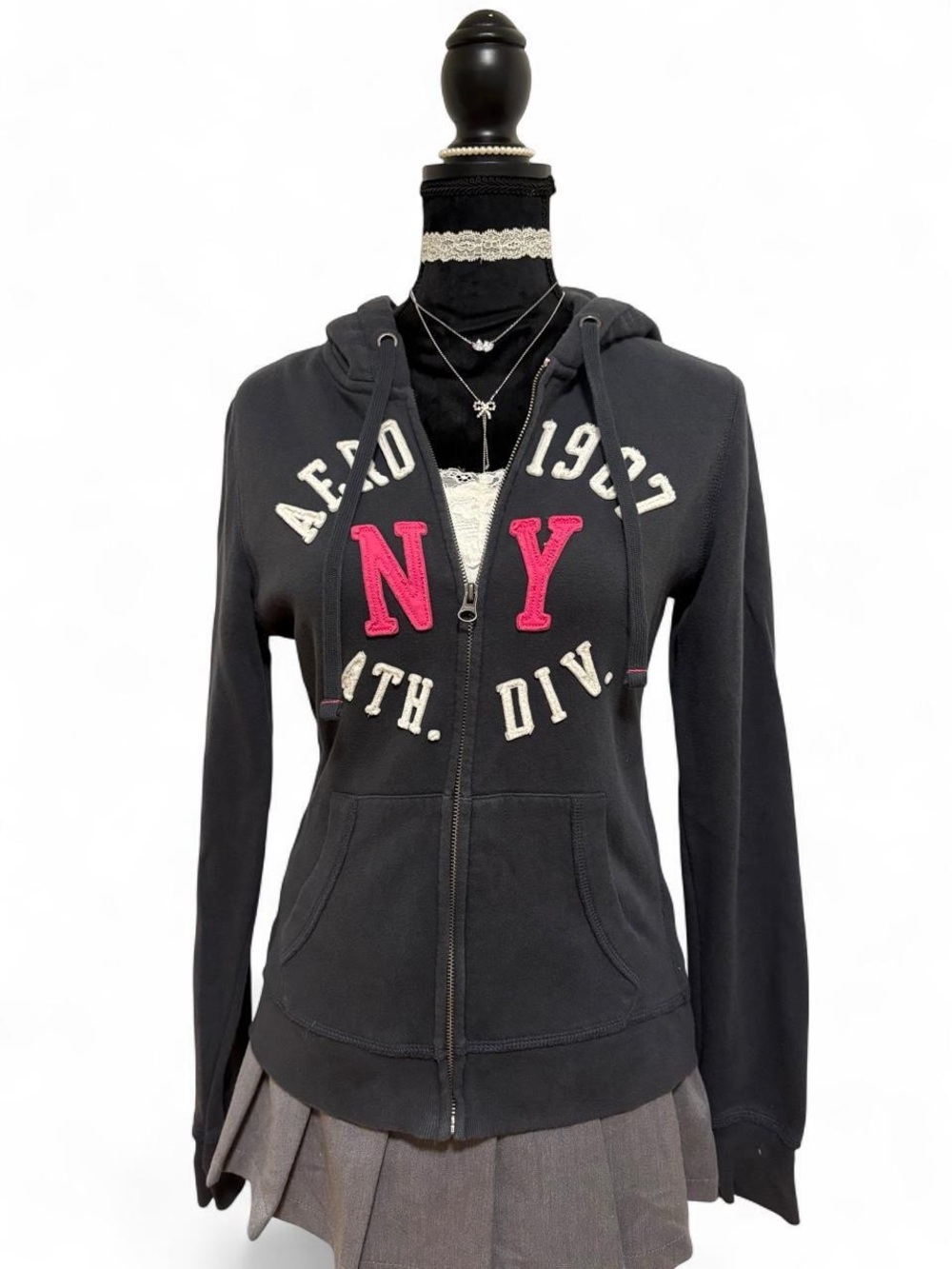 2000s Aeropostale black zip up hoodie